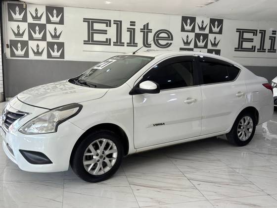 NISSAN VERSA 1.6 16V FLEXSTART V-DRIVE PLUS XTRONIC